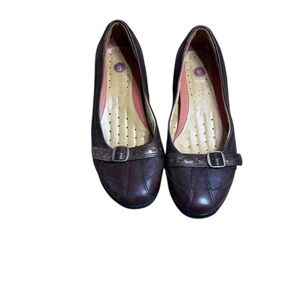Clark's unstructured brown with metallic strap  flats